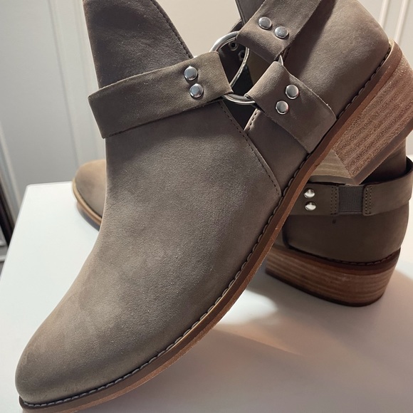 Ankle Boots Booties NWOT - Picture 2 of 5